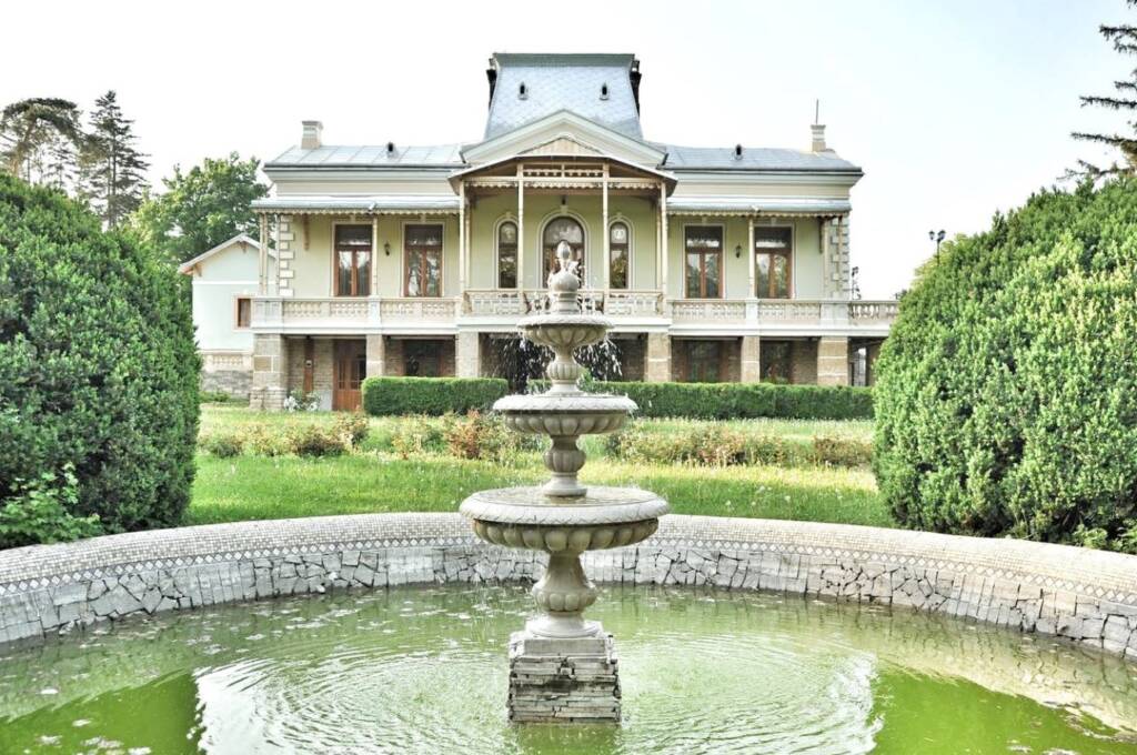 Historic manor house, near Capital City